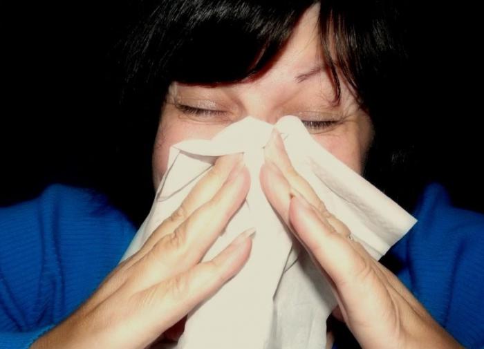 Сотрудник аэропорта в Англии вылил лекарство ребенка с аллергией